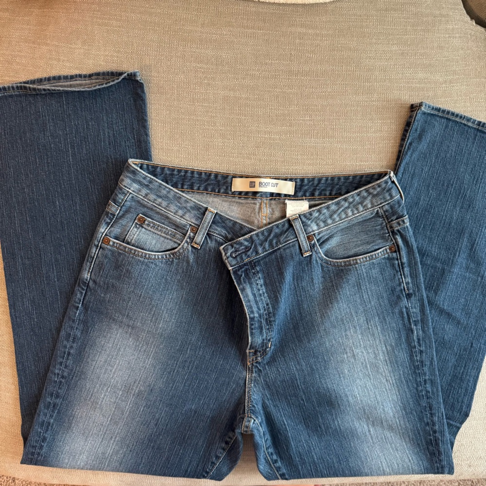 GAP Women’s Straight Denim Jeans